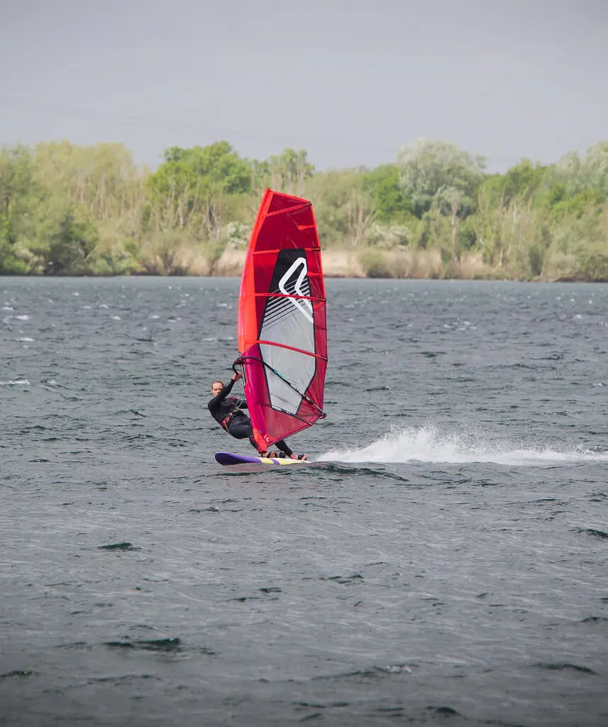 cropped-cropped-Windsurfen-kraaij-joost-1.jpg